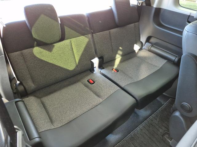 フリード エアーＥＸ　当社代車使用／純正９インチナビ（フルセグ／Ｂｌｕｅｔｏｏｔｈ／ＵＳＢ）／バックカメラ／コーナーセンサー／両側電動スライド／ホンダセンシング／シートヒーター／オートライト（32枚目）