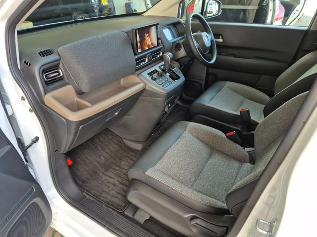 フリード エアーＥＸ　当社代車使用／純正９インチナビ（フルセグ／Ｂｌｕｅｔｏｏｔｈ／ＵＳＢ）／バックカメラ／コーナーセンサー／両側電動スライド／ホンダセンシング／シートヒーター／オートライト（36枚目）