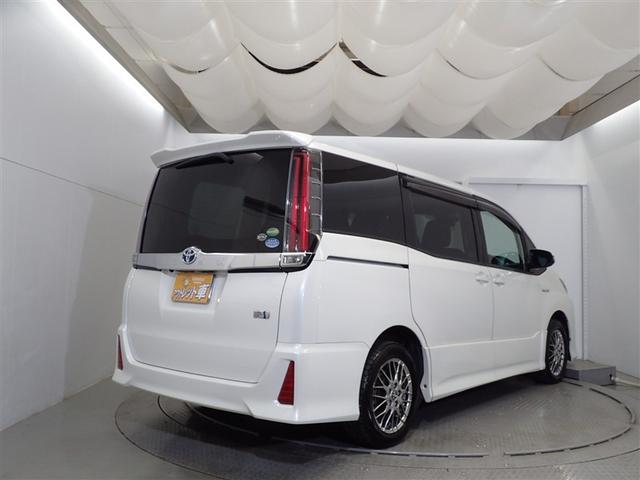 ノア ハイブリッドSi ABS 横滑り防止機能 ダブルエアコン エアバッグ バックモニター オートクルーズコントロール 盗難防止システム 記録簿有 ナビTV LEDライト 1オーナー 3列シート メモリーナビ ETC AW(3枚目)