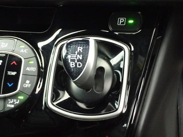 ノア ハイブリッドSi ABS 横滑り防止機能 ダブルエアコン エアバッグ バックモニター オートクルーズコントロール 盗難防止システム 記録簿有 ナビTV LEDライト 1オーナー 3列シート メモリーナビ ETC AW(27枚目)