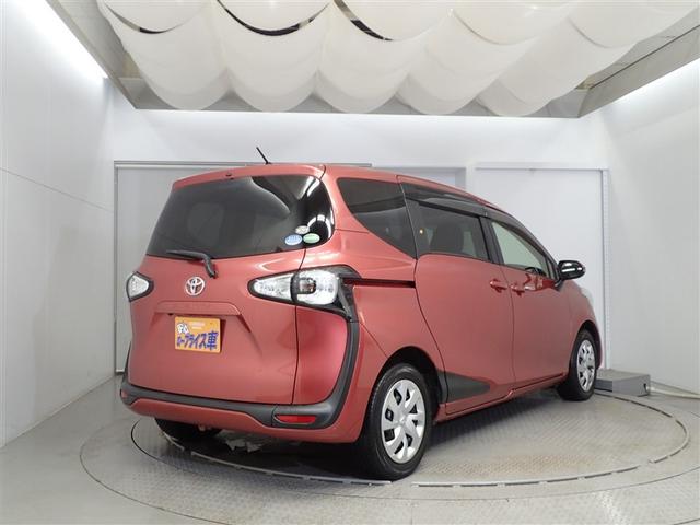シエンタ Ｘ　ＥＴＣ装備　地デジ　バックガイドモニター　運転席助手席エアバック　マニュアルエアコン　１オーナー　キーフリーシステム　メンテナンスノート　メモリーナビゲーション　横滑防止装置　エアバック付き　ナビＴＶ（3枚目）