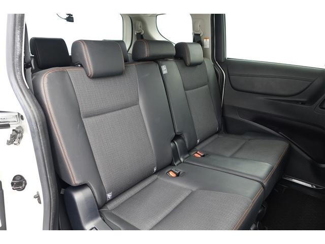 シエンタ ハイブリッドＧ　クエロ　点検記録簿　地デジＴＶ　盗難防止　横滑り防止　ＬＥＤライト　ドライブレコーダー　スマートキー　ＥＴＣ　１オーナー　バックモニタ　ＤＶＤ　オ－トエアコン　ＡＵＸ　メモリ－ナビ　エアバッグ　３列シート（7枚目）