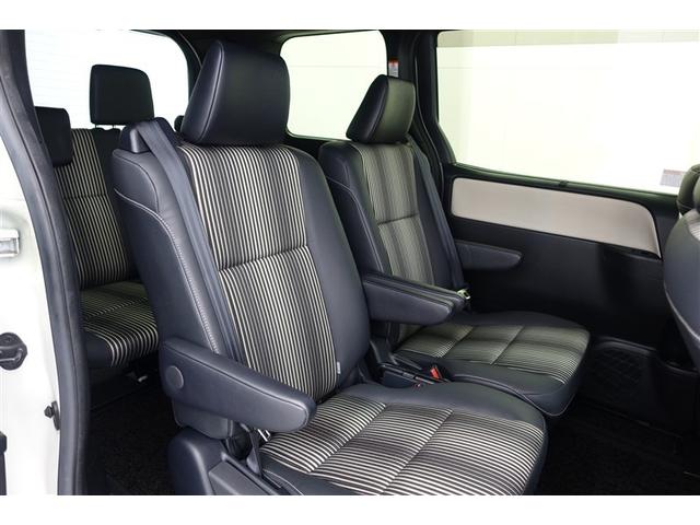 ノア ハイブリッドＳｉ　ダブルバイビーＩＩＩ　地デジ　バックモニター　両側ＰＳＤ　ＬＥＤ　ナビ＆ＴＶ　ＤＶＤ　横滑り防止装置　アルミホイール　スマキー　エアバッグ　クルコン　ＡＣ　３列シート　キーフリー　ＥＴＣ　メモリーナビ　イモビライザー（6枚目）