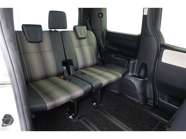 ノア ハイブリッドＳｉ　ダブルバイビーＩＩＩ　地デジ　バックモニター　両側ＰＳＤ　ＬＥＤ　ナビ＆ＴＶ　ＤＶＤ　横滑り防止装置　アルミホイール　スマキー　エアバッグ　クルコン　ＡＣ　３列シート　キーフリー　ＥＴＣ　メモリーナビ　イモビライザー（7枚目）