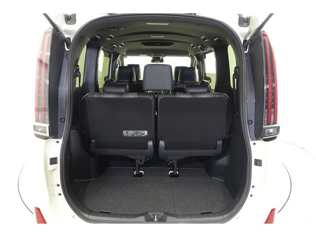 ノア ハイブリッドＳｉ　ダブルバイビーＩＩＩ　地デジ　バックモニター　両側ＰＳＤ　ＬＥＤ　ナビ＆ＴＶ　ＤＶＤ　横滑り防止装置　アルミホイール　スマキー　エアバッグ　クルコン　ＡＣ　３列シート　キーフリー　ＥＴＣ　メモリーナビ　イモビライザー（8枚目）