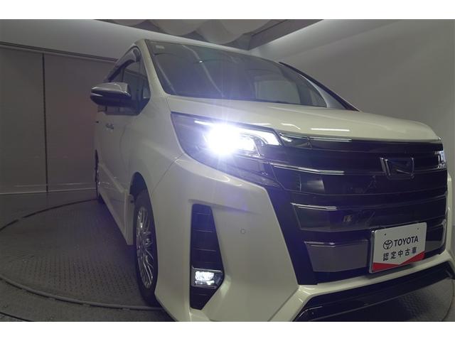 ノア ハイブリッドＳｉ　ダブルバイビーＩＩＩ　地デジ　バックモニター　両側ＰＳＤ　ＬＥＤ　ナビ＆ＴＶ　ＤＶＤ　横滑り防止装置　アルミホイール　スマキー　エアバッグ　クルコン　ＡＣ　３列シート　キーフリー　ＥＴＣ　メモリーナビ　イモビライザー（22枚目）