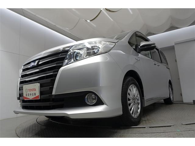 ノア ハイブリッドG Rカメラ スマートキー&プッシュスタート LEDへッドライト ウォークスルー 地デジ イモビライザー 記録簿有 Wエアコン パワーウインドウ アルミ クルコン エアバッグ 横滑り防止 DVD再生機能(21枚目)