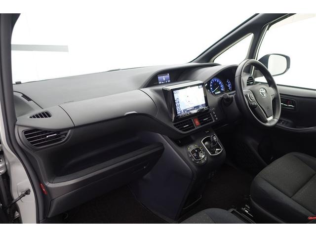 ノア ハイブリッドG Rカメラ スマートキー&プッシュスタート LEDへッドライト ウォークスルー 地デジ イモビライザー 記録簿有 Wエアコン パワーウインドウ アルミ クルコン エアバッグ 横滑り防止 DVD再生機能(39枚目)