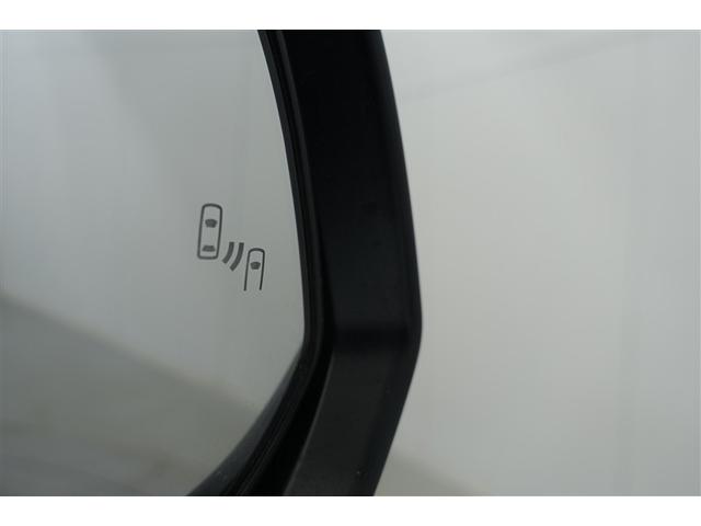 ���u���C���h�X�|�b�g���j�^�[�t���ł��A�ׂ̎Ԑ��𑖂�ԗ������[�_�[�Ō��m�A�h�A�~���[�ł͊m�F���ɂ����㑤���G���A�̎ԗ������m�点�������܂��B