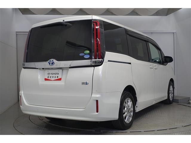 ノア ハイブリッドＧ　Ｒカメラ　スマートキー＆プッシュスタート　ＬＥＤへッドライト　地デジ　イモビライザー　Ｗエアコン　パワーウインドウ　アルミ　クルコン　エアバッグ　横滑り防止　ＤＶＤ再生機能　パワステ　ナビＴＶ　ＡＢＳ（3枚目）