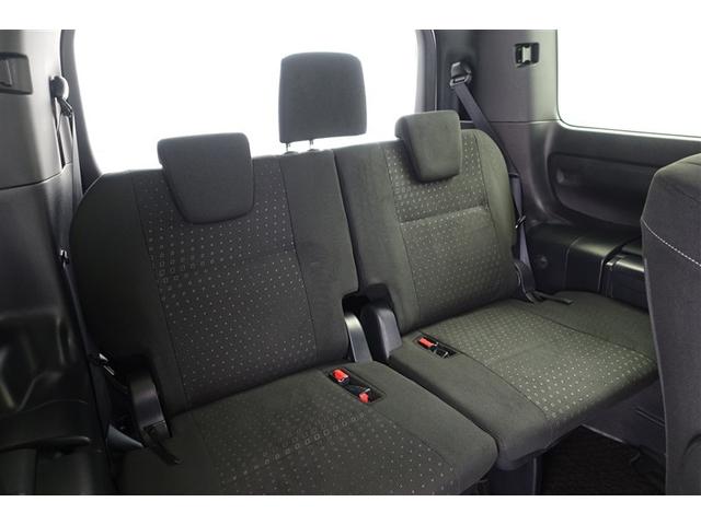 ノア ハイブリッドＧ　Ｒカメラ　スマートキー＆プッシュスタート　ＬＥＤへッドライト　地デジ　イモビライザー　Ｗエアコン　パワーウインドウ　アルミ　クルコン　エアバッグ　横滑り防止　ＤＶＤ再生機能　パワステ　ナビＴＶ　ＡＢＳ（7枚目）