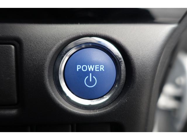 ノア ハイブリッドＧ　Ｒカメラ　スマートキー＆プッシュスタート　ＬＥＤへッドライト　地デジ　イモビライザー　Ｗエアコン　パワーウインドウ　アルミ　クルコン　エアバッグ　横滑り防止　ＤＶＤ再生機能　パワステ　ナビＴＶ　ＡＢＳ（8枚目）