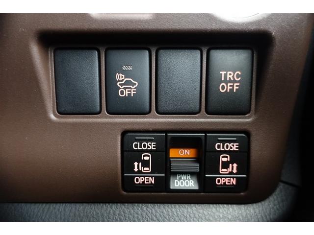 �����p���[�X���C�h�h�A���t���Ă��܂��B�����̃{�^����ō��E�̃X���C�h�h�A���J���邱�Ƃ��ł��܂��B���ݍ��ݖh�~���u���t���Ă���̂ň��S�ł��B