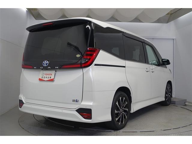 �o�b�N�h�A�͑傫����ɒ��ˏオ��܂��̂ŉו��̏o��������ȒP�ɏo���܂��B�J�̓��ɂ̓o�b�N�h�A���J�����ɂȂ��Ă���܂��恙