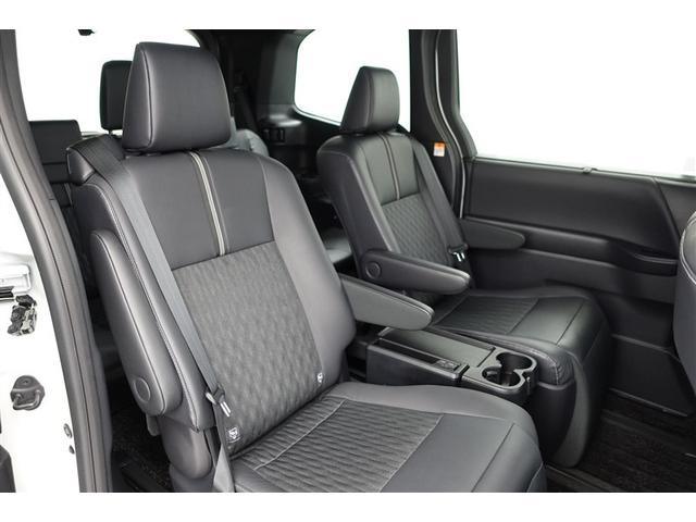 �Z�J���h�V�[�g�͂����̒ʂ�̍L�X��Ԃł���@�t�����g�V�[�g�ɕG���Ԃ��鎖���Ȃ��������������ƍ���܂��I�@���^�Ԃɂ͂Ȃ��������Ƃ����X�y�[�X�͂Ƃ��Ă����͂ł����