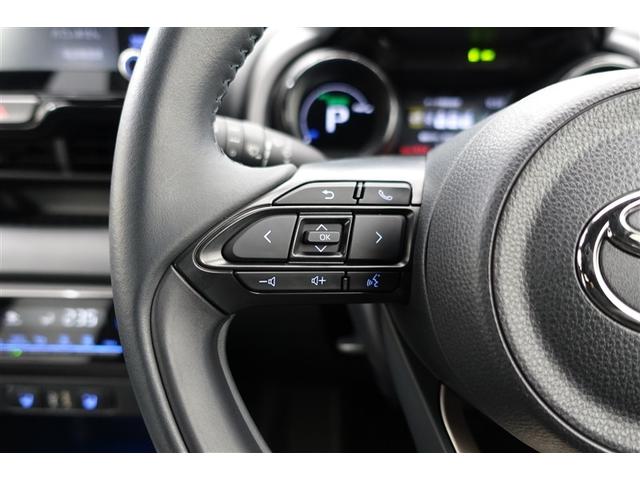 �X�e�A�����O�X�C�b�`���ځI�n���h�������𗣂��Ȃ��Ă��A�茳�̃X�C�b�`�ŉ��ʒ��߂Ȃǂ��o���܂��B�^�]�ȂɎ��������炳�Ȃ��Ă����삪�o���Ĉ��S�ł��I