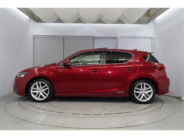 ＣＴ ＣＴ２００ｈ　バージョンＬ　ＤＶＤ再生可能　横滑り防止　リアカメラ　Ｐシート　ＡＡＣ　ナビＴＶ　本革　ＡＢＳ　サイドエアバック　クルーズＣ　ＡＷ　ミュージックプレイヤー接続可　イモビライザー　エアバッグ　ドラレコ　キーレス　ＰＳ（2枚目）