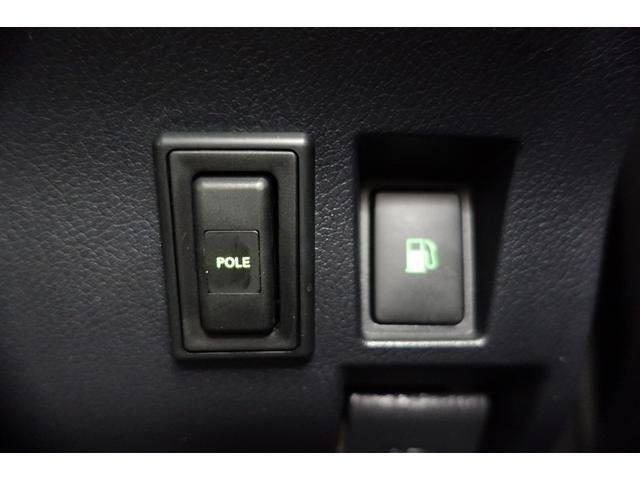 ＣＴ ＣＴ２００ｈ　バージョンＬ　ＤＶＤ再生可能　横滑り防止　リアカメラ　Ｐシート　ＡＡＣ　ナビＴＶ　本革　ＡＢＳ　サイドエアバック　クルーズＣ　ＡＷ　ミュージックプレイヤー接続可　イモビライザー　エアバッグ　ドラレコ　キーレス　ＰＳ（32枚目）