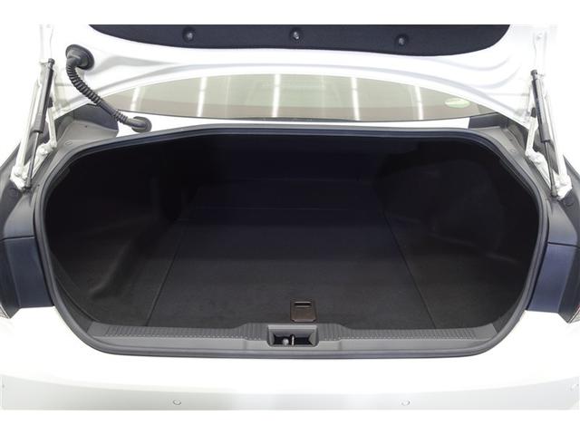 �g�����N�X�y�[�X����������Ă���Z�_���́A�ԊO������ԓ�������ו��������������ڂ��X�b�L�����܂��B����≹�A�ɂ��������ڎԓ��ɓ`���Ȃ������b�g������܂��B