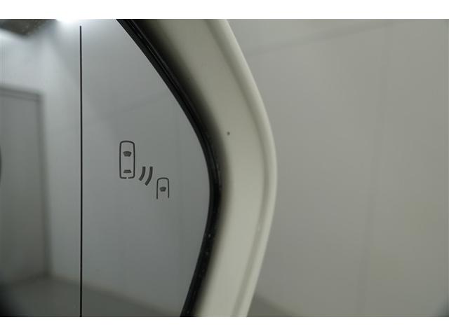 ���u���C���h�X�|�b�g���j�^�[�t���ł��A�ׂ̎Ԑ��𑖂�ԗ������[�_�[�Ō��m�A�h�A�~���[�ł͊m�F���ɂ����㑤���G���A�̎ԗ������m�点�������܂��B