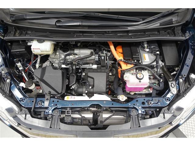 ノア ハイブリッドＳｉ　ダブルバイビーＩＩＩ　リアクーラー　点検記録簿　ワンオーナー車　ＥＴＣ車載器　ＬＥＤランプ　Ｂカメラ　ナビＴＶ　フルセグテレビ　オートクルーズコントロール　ＤＶＤ　横滑り防止装置　イモビライザー　キーレス　アルミホイール（19枚目）