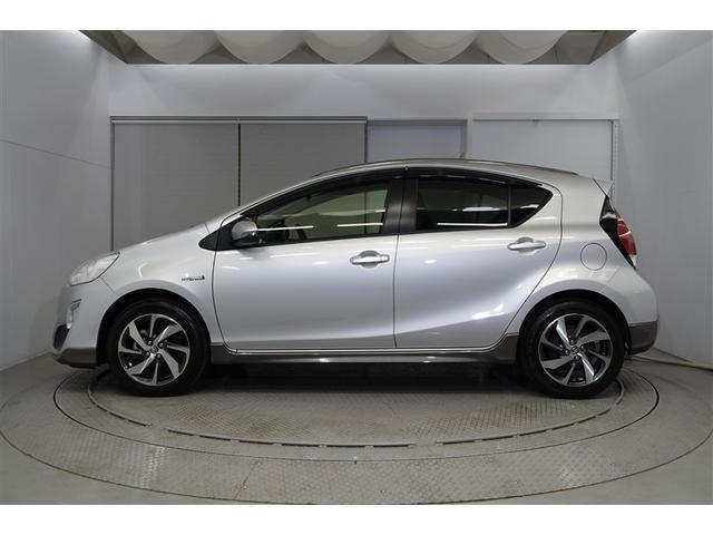 アクア Ｘ－アーバン　キーフリーシステム　横滑り防止システム　Ａストップ　衝突軽減ブレーキ　ＤＶＤ再生可　パワステ　フルセグＴＶ　スマートキ－　デュアルエアバック　運転席エアバッグ　ナビＴＶ　ＥＴＣ車載器　ドラレコ　ＡＢＳ（2枚目）