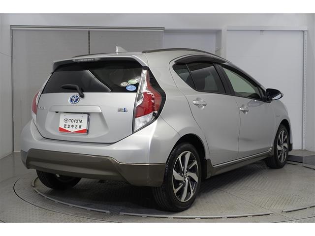 アクア Ｘ－アーバン　キーフリーシステム　横滑り防止システム　Ａストップ　衝突軽減ブレーキ　ＤＶＤ再生可　パワステ　フルセグＴＶ　スマートキ－　デュアルエアバック　運転席エアバッグ　ナビＴＶ　ＥＴＣ車載器　ドラレコ　ＡＢＳ（3枚目）