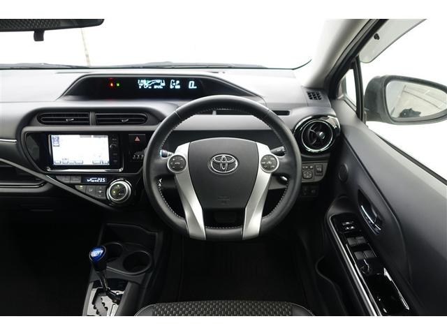 アクア Ｘ－アーバン　キーフリーシステム　横滑り防止システム　Ａストップ　衝突軽減ブレーキ　ＤＶＤ再生可　パワステ　フルセグＴＶ　スマートキ－　デュアルエアバック　運転席エアバッグ　ナビＴＶ　ＥＴＣ車載器　ドラレコ　ＡＢＳ（4枚目）