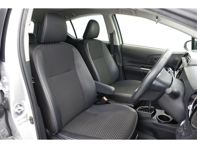 アクア Ｘ－アーバン　キーフリーシステム　横滑り防止システム　Ａストップ　衝突軽減ブレーキ　ＤＶＤ再生可　パワステ　フルセグＴＶ　スマートキ－　デュアルエアバック　運転席エアバッグ　ナビＴＶ　ＥＴＣ車載器　ドラレコ　ＡＢＳ（5枚目）