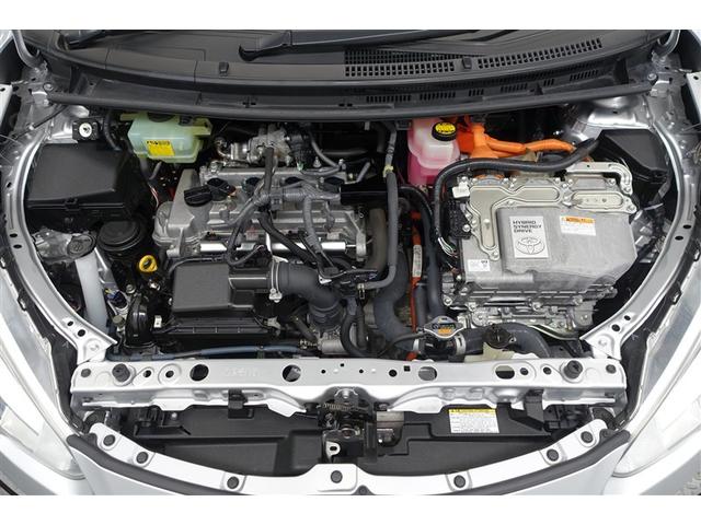 アクア Ｘ－アーバン　キーフリーシステム　横滑り防止システム　Ａストップ　衝突軽減ブレーキ　ＤＶＤ再生可　パワステ　フルセグＴＶ　スマートキ－　デュアルエアバック　運転席エアバッグ　ナビＴＶ　ＥＴＣ車載器　ドラレコ　ＡＢＳ（19枚目）