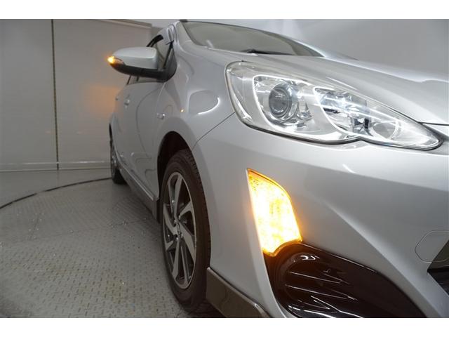 アクア Ｘ－アーバン　キーフリーシステム　横滑り防止システム　Ａストップ　衝突軽減ブレーキ　ＤＶＤ再生可　パワステ　フルセグＴＶ　スマートキ－　デュアルエアバック　運転席エアバッグ　ナビＴＶ　ＥＴＣ車載器　ドラレコ　ＡＢＳ（23枚目）