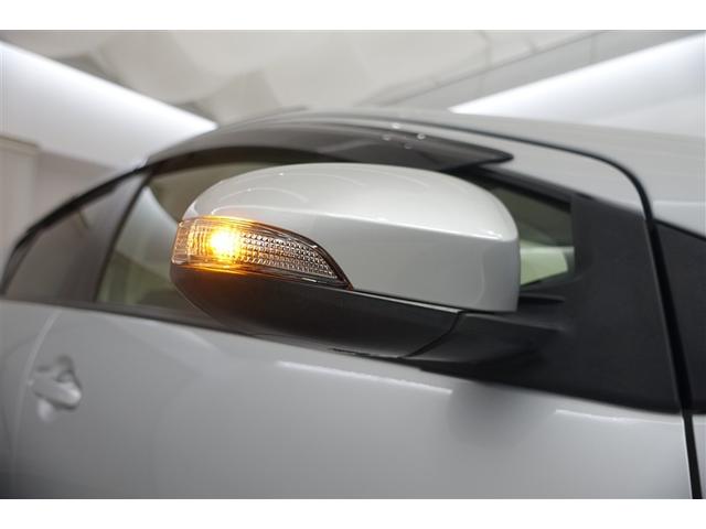 アクア Ｘ－アーバン　キーフリーシステム　横滑り防止システム　Ａストップ　衝突軽減ブレーキ　ＤＶＤ再生可　パワステ　フルセグＴＶ　スマートキ－　デュアルエアバック　運転席エアバッグ　ナビＴＶ　ＥＴＣ車載器　ドラレコ　ＡＢＳ（24枚目）