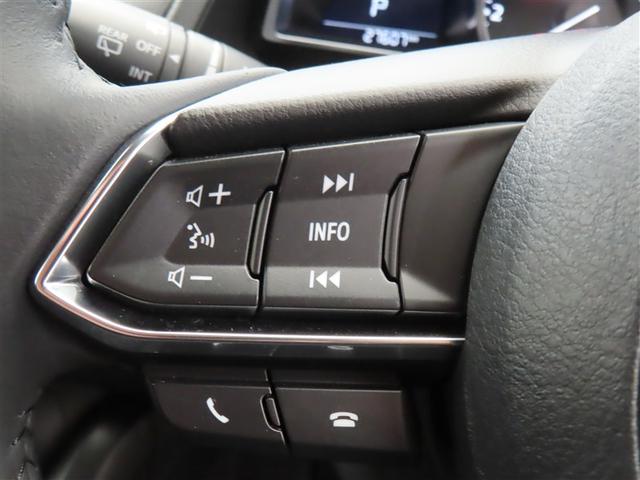 �X�e�A�����O�X�C�b�`���ځI�n���h�������𗣂��Ȃ��Ă��A�茳�̃X�C�b�`�ŉ��ʒ��߂Ȃǂ��o���܂��B�^�]�ȂɎ��������炳�Ȃ��Ă����삪�o���Ĉ��S�ł��I