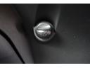 Ｇ　ブラックレザー　イモビライザ　スマートエントリー　ワンオーナー車　バックカメラ付　横滑り防止システム　フルセグ地デジＴＶ　ＥＴＣ装備　ＤＶＤ再生機能　ＬＥＤライト　アイドリングストップ　オートエアコン　ナビ・ＴＶ（32枚目）