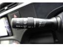 Ｇ　ブラックレザー　イモビライザ　スマートエントリー　ワンオーナー車　バックカメラ付　横滑り防止システム　フルセグ地デジＴＶ　ＥＴＣ装備　ＤＶＤ再生機能　ＬＥＤライト　アイドリングストップ　オートエアコン　ナビ・ＴＶ（33枚目）