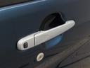 ボディと異色のドアアウトサイドハンドルがいいですね！
