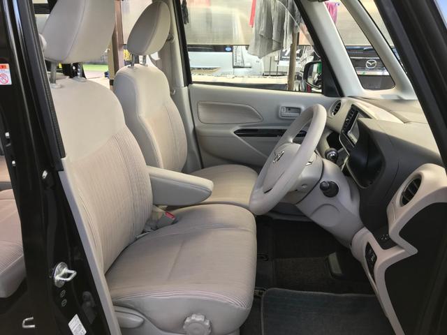 内装はリバティでは本当にこだわっています。なぜなら家族で乗る車だからです。お客様目線になった際に、こどもを乗せるならキレイなクルマのほうが安心と考えたからです。クリーニングは徹底しています。