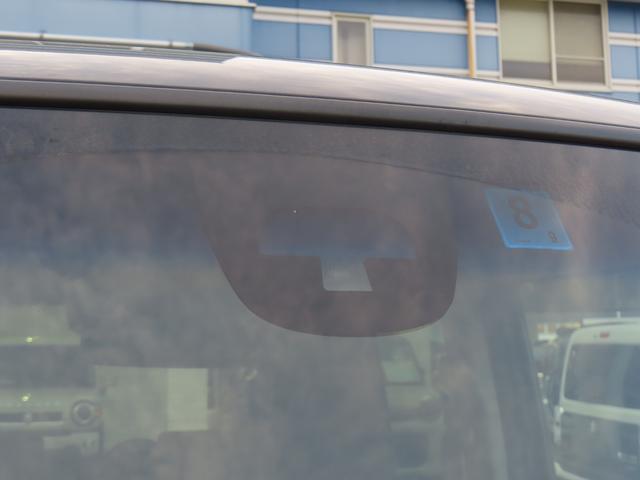 N-BOXカスタム G SS ブラックスタイルパッケージ バックカメラ オートライト Bluetooth 両側電動スライドドア ナビ プッシュスタート ETC オートエアコン 禁煙車 衝突被害軽減システム 横滑り防止機能 盗難防止システム 1年保証付(5枚目)