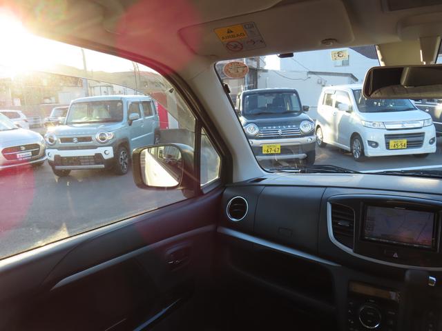 視界が広く前方が見やすいので運転もしやすいです!!交差点等での右折時・左折時に歩行者も見やすいです!! クルマの運転にあまり慣れてない方にもオススメです☆