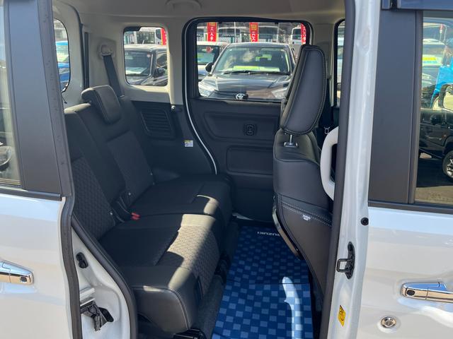 スペーシアカスタム カスタム　ＨＹＢＲＩＤ　ＸＳ　３型　全方位カメラ付きナビ　ＥＴＣ　両側電動スライドドア　衝突被害軽減ブレーキサポート　運転席シートヒーター　スリムサーキュレーター　ヘッドアップディスプレイ　ＬＥＤヘッドライト　アイドリングストップ（6枚目）