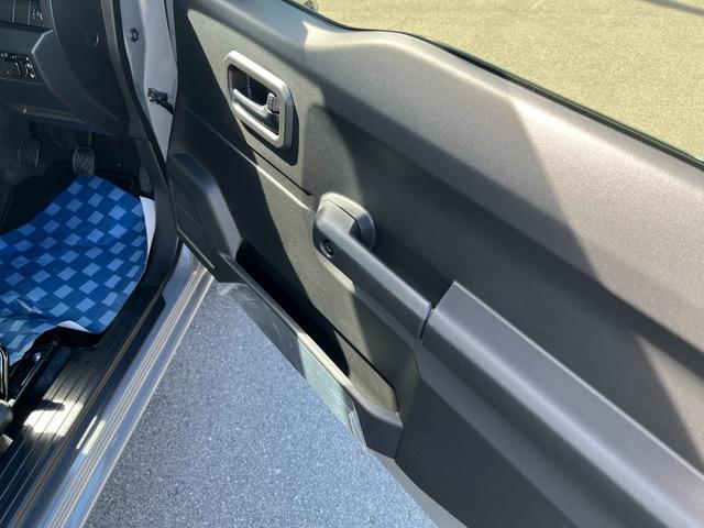 ＸＬ　３型　５ＭＴ　アイドリングストップ　スマートキー　パートタイム４ＷＤ　プッシュスタート　運転席助手席シートヒーター　パワーウィンドウ　ハロゲンヘッドライト（画像43）
