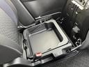 助手席下にも容量大き目な収納スペースがあります！