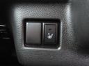 運転席にシートヒーター装備!冬には重宝しますよ!
