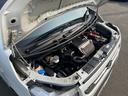 エンジンルームは入庫時に清掃済みです。エンジンルームが綺麗でですと、不具合等の発見もし易く、コンディションのチェックや維持の面でとってもプラスです。
