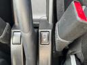 運転席にシートヒーター装備!冬には重宝しますよ!