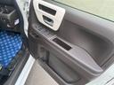 運転席ドアの内側にも収納スペースがあります!