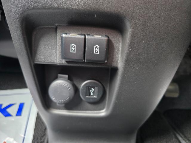 スペーシアカスタム カスタム　ＨＹＢＲＩＤ　ＸＳ　３型　衝突軽減ブレーキ　リアパーキングセンサー　純正９型ナビ　ＣＤ／ＤＶＤ／Ｂｌｕｅｔｏｏｔｈ対応　全方位カメラ　両側電動スライドドア　ＬＥＤヘッドライト　スマートキー　３年保証付き（31枚目）