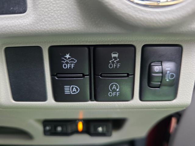 �Փ˔�Q�y���u���[�L�E�p�[�L���O�Z���T�[�̓��̊e�X�C�b�`�摜�ɂȂ�܂�