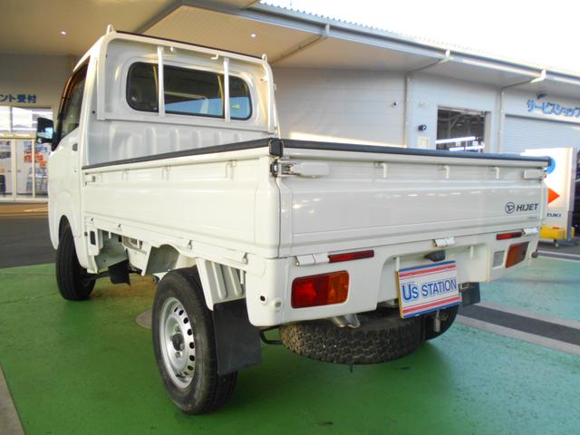 ハイゼットトラック スタンダード　４ＷＤ　４ＡＴ　マニュアルエアコン　パワーステアリング　ＡＭ・ＦＭラジオ　スペアタイヤ　両席エアバッグ　ハロゲンヘッドライト　ブランクキー２本（15枚目）