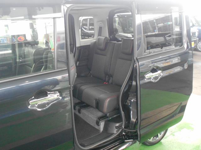 �p���[�X���C�h�h�A�����Ńh�A�̊J���X�C�b�`�P�Ń����^�b�`�ł��B�⓹�ł͑�l�ł��d���Ȃ鎖������̂ŘV��j����킸�l�C�̑����ł���